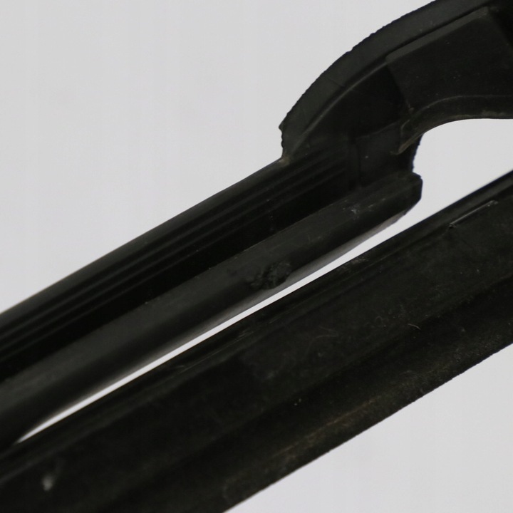 фото №10, Mercedes clk c209 планка прокладка прилегающая к стеклу дверь перед левая a2096900180