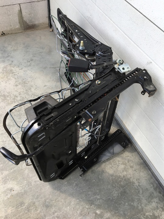 фото №8, Каркас сидіння правого пасажира mercedes w124 sedan універсал