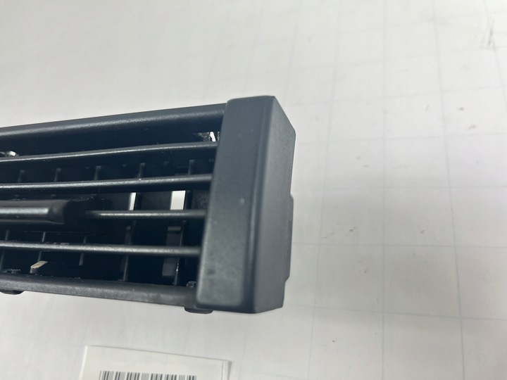 фото №14, Решітка повітропровід права пасажира w панель приладів консоль mercedes w124