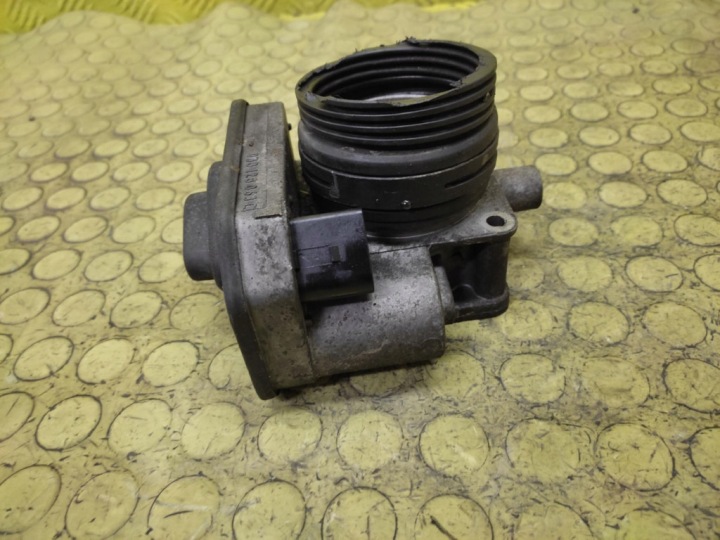 фото №5, Skoda octavia i 1.9 sdi дроссельная заслонка 038128063c