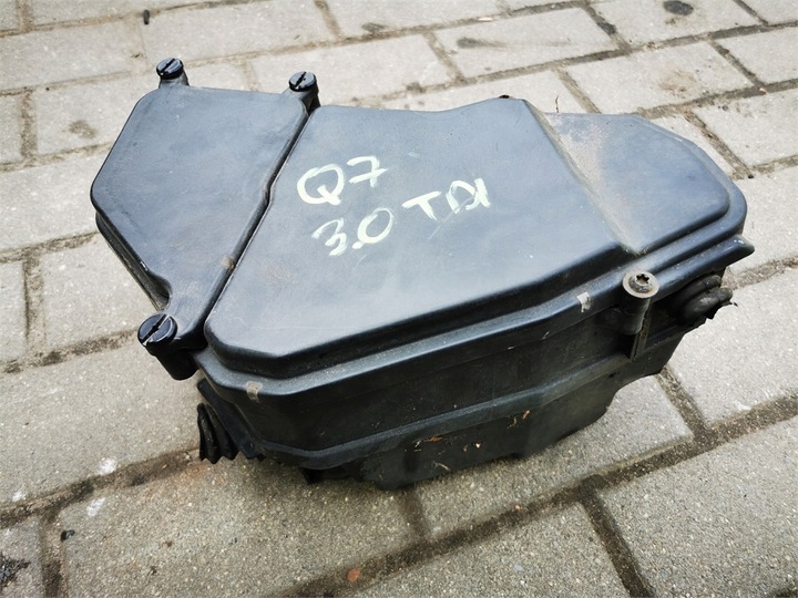 фото №2, Audi q7 4l 05-10 3.0 tdi коробка предохранителей