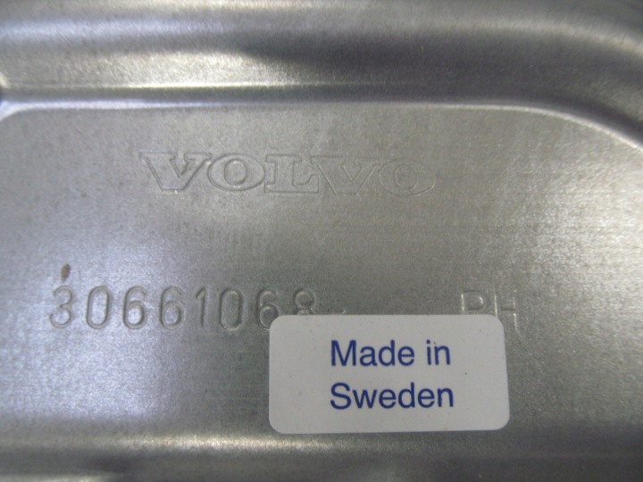 фото №7, Volvo v70 07-16 плита шумоизоляция правая зад c308