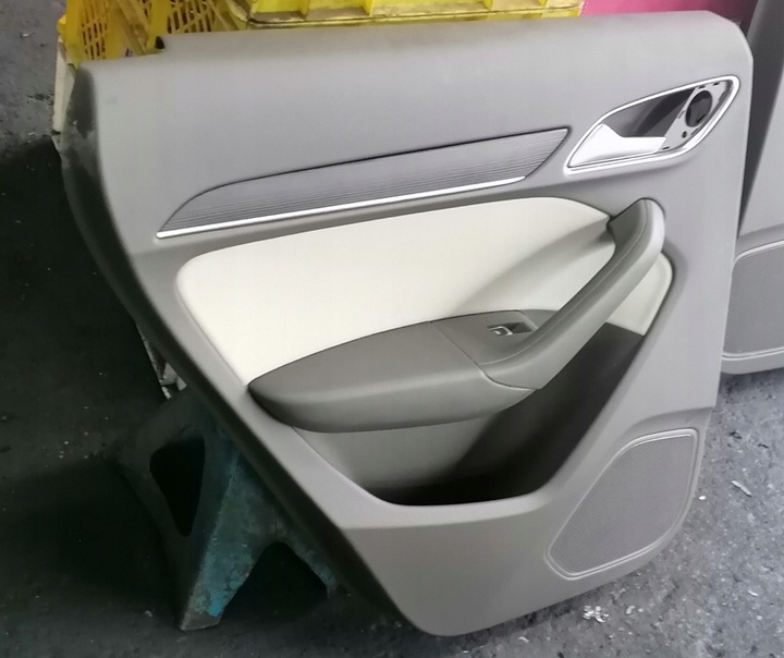 фото №10, Audi q3 12r сиденья диван обшивки