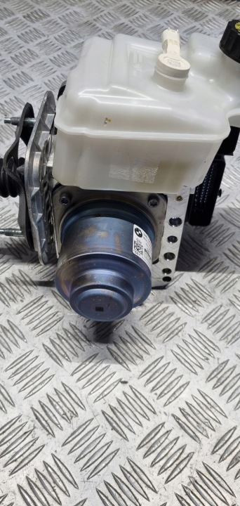 фото №10, Bmw (oem) 5a7d048 4' g26 главный тормозной цилиндр abs