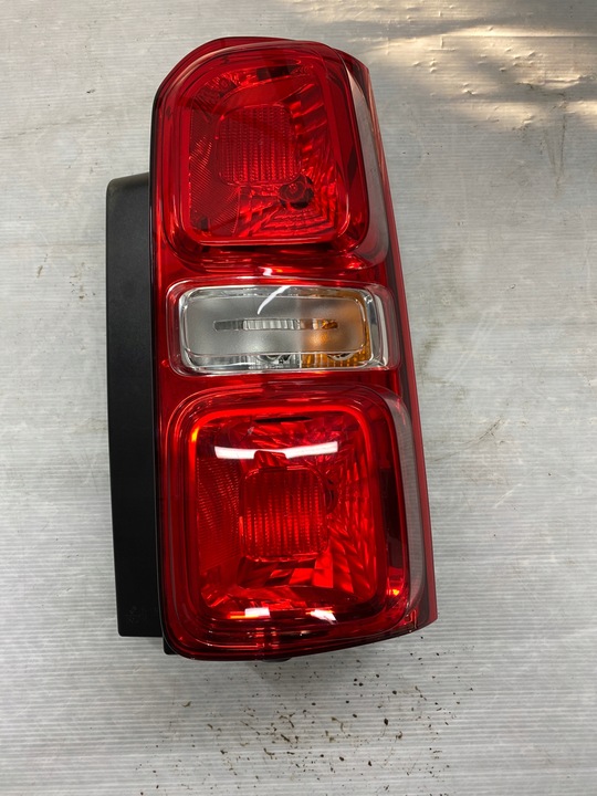 фото №1, Лампа правая задняя зад expert jumpy proace 16-