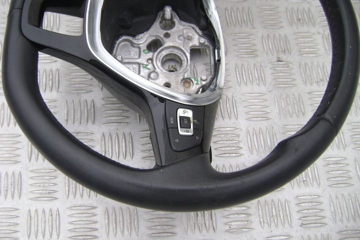 фото №4, Vw t-roc - руль мультифункция лепестки