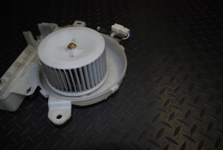 фото №7, Воздуходувка нагревателя toyota avensis 87110-44050