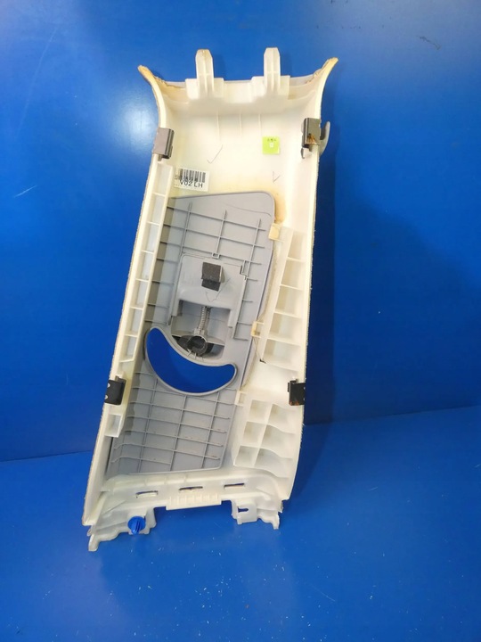 фото №2, Hyundai i40 захист стійка b втулка ременя ліва середня