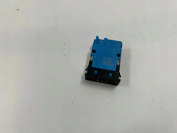 фото №10, Bmw 7 g11 g12 гнездо usb 8711939 2020