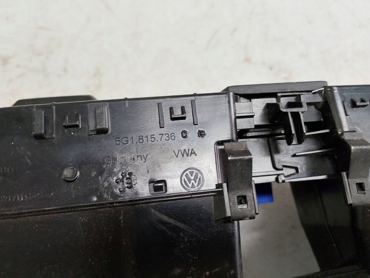 фото №5, Volkswagen решётки воздуховоды панель аварийных 5g1815735c европа