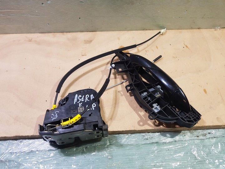 фото №1, Ручка дверь замок левый перед uk opel astra k