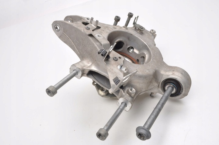 фото №12, Ferrari portofino 3.9 f164 поворотный кулак правый зад 28c90002 338117