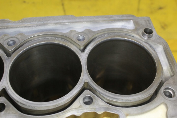 фото №9, Блок  двигуна vw passat b6 golf audi a3 8p skoda seat 1.6 fsi blf 03c103019