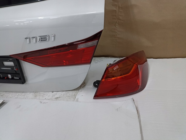 фото №9, Лампы зад bmw f40 комплект идеальные jak новое 7450641 7450642 7450649 7450650