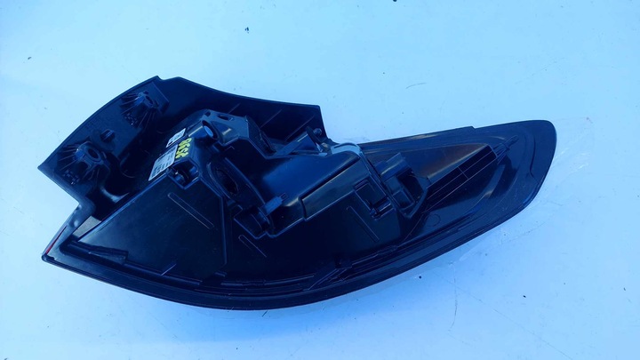 фото №7, Opel zafira c 12- лампа ліва зад задня w крило 2598