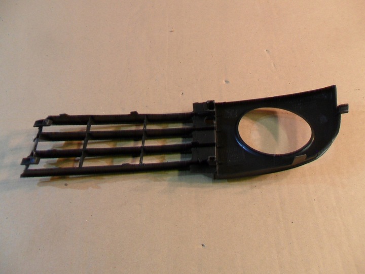 фото №13, Audi a6 c5 fl 01-05 правая решётка заглушка галоген