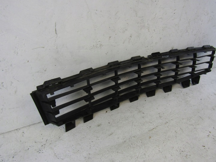 фото №8, Renault megane ii рестайлинг решётка средняя перед 06-09r 8200412379