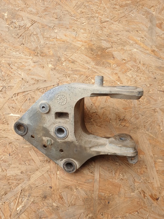 фото №6, Dodge caravan voyager лапи двигуна 04721570ab