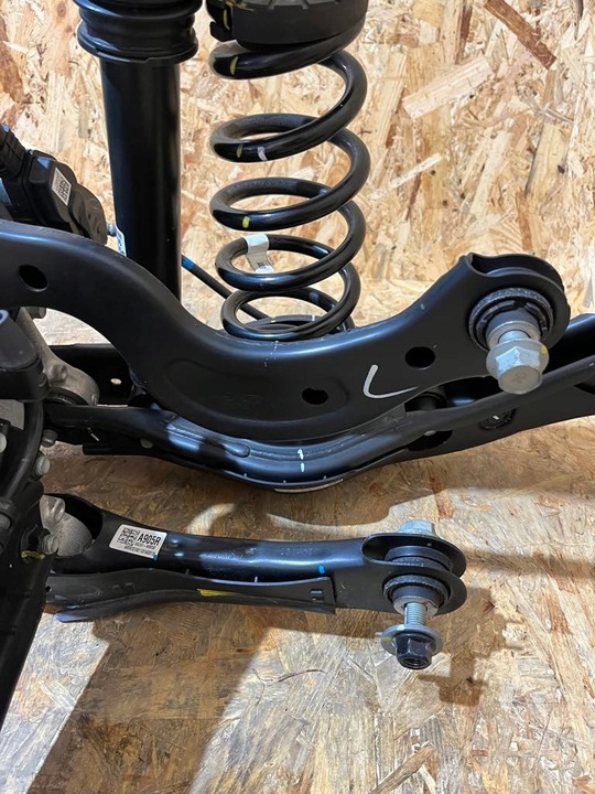 фото №10, Підвішування праві зад поворотна опора амортизатор важіль kia sportage v 0km 23r