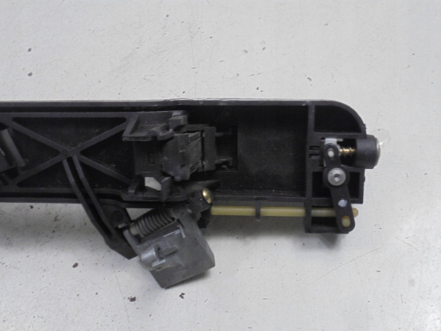 фото №2, Ford mondeo mk3 ручка зовнішня ліва зад 00-03 4d 1s71f226b23ac