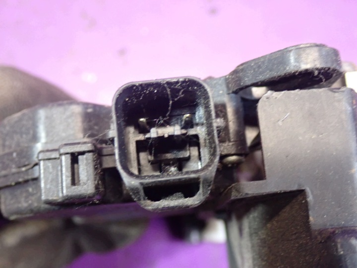 фото №5, Mitsubishi colt vi z30 5d замок перед правое тросы 2pin