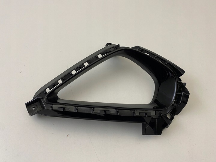 фото №1, Kia x-ceed ліва рамка решітка бампера зад 19-