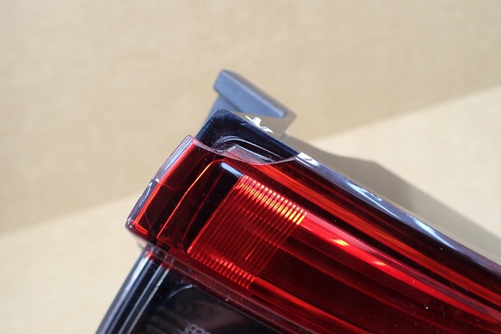 фото №13, Nissan qashqai ii рестайлинг 17- лампа левый зад левая задняя led koito 220-19009