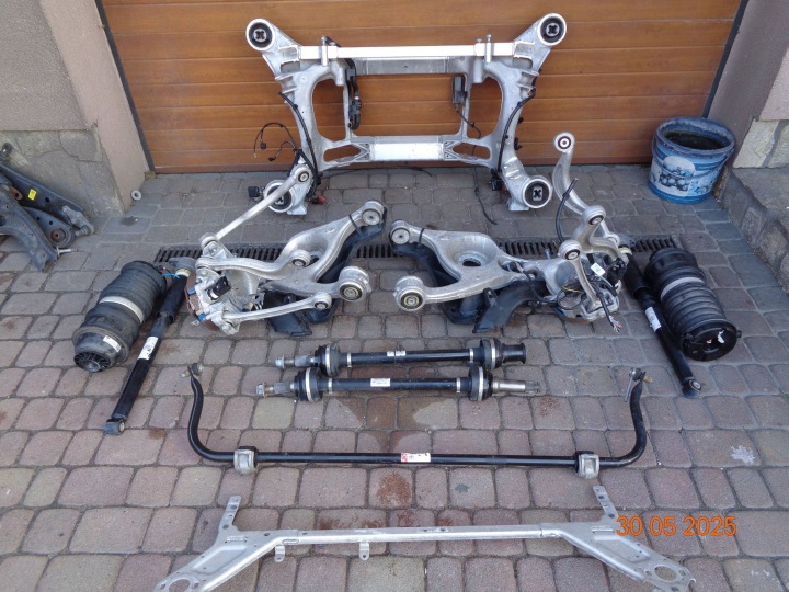 фото №9, Porsche panamera 971 2023 r поворотный кулак рычаги зад левое 971505435h