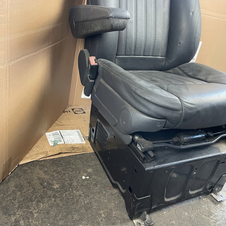 фото №7, Mercedes w639 v клас рестайлінг сидіння водія лівий перед шкіра електричний