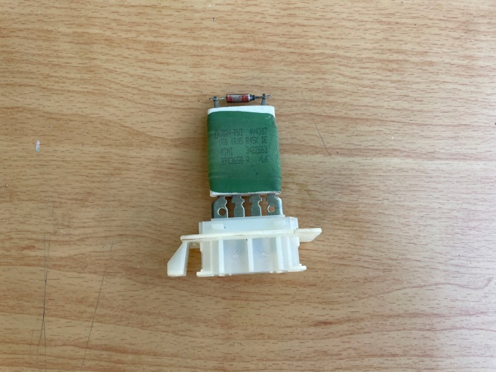 фото №1, Mini r55 r56 r57 r58 r60 r61 jeż резистор резистор вентилятор valeo 3422663