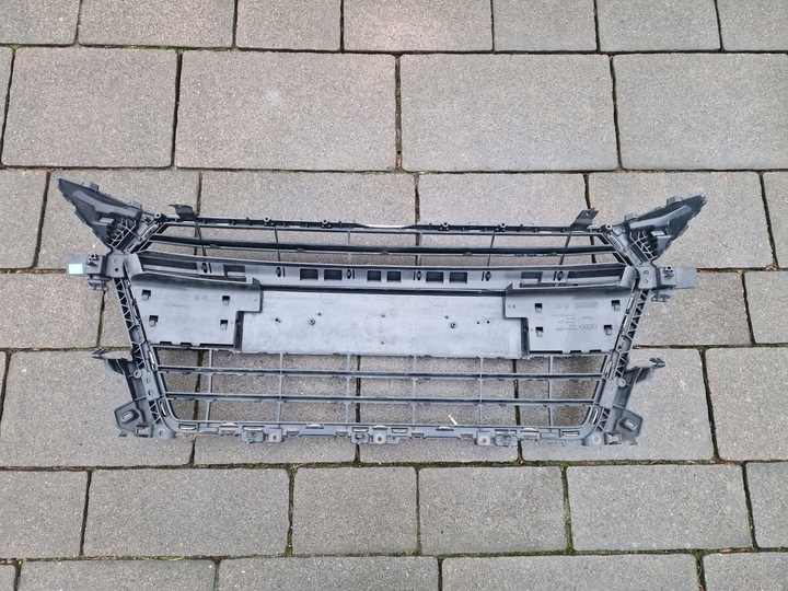 фото №13, Audi tt 8s0 s-line решётка передняя хром 8s0853651 2014