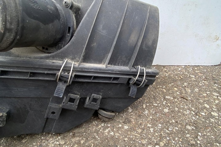 фото №9, Корпус фильтра воздуха audi 100 5000 0281002152 дизель 2001