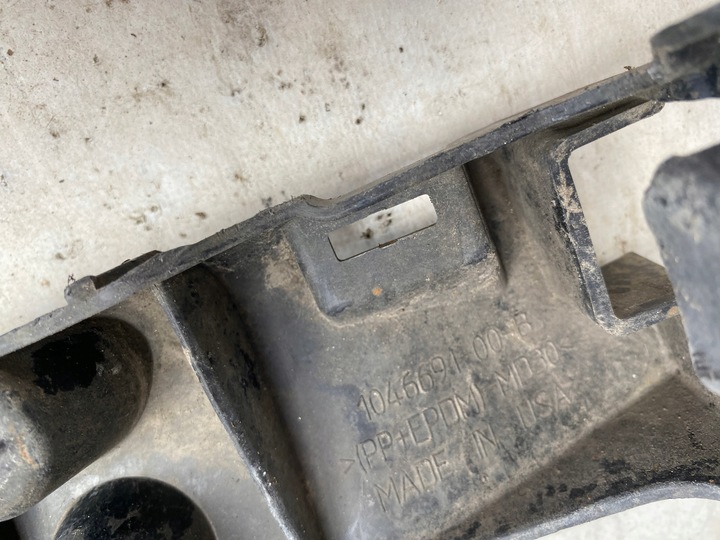 фото №12, Tesla модель x 15- ползун крепление порога правый 1046691-00-b