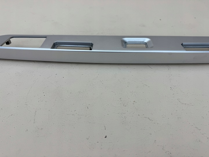 фото №8, Land rover evoque i 1 l538 11r- планка подсветка номерного знака регистрационный