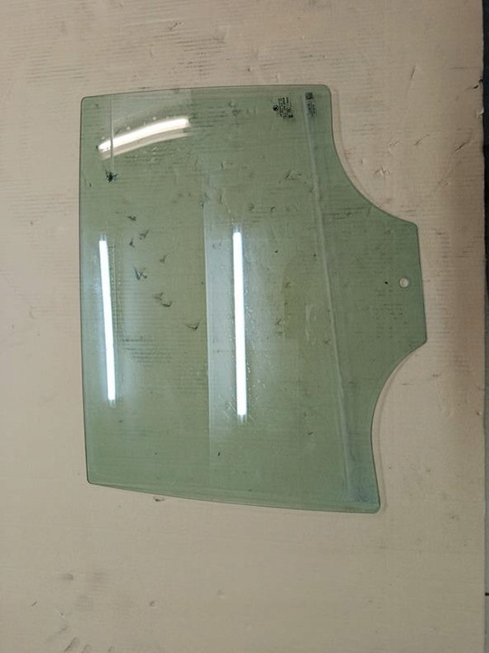 фото №1, Стекло дверь левый зад оригинал 657845205 skoda scala 23 roe