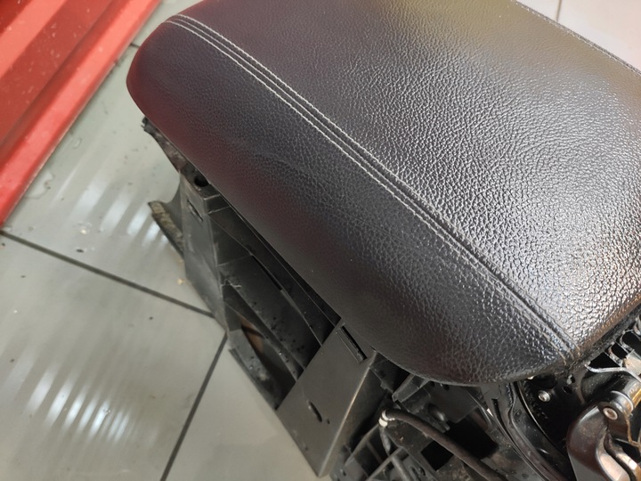 фото №7, Mercedes r-klasa w251 подлокотник спинка бардачок кожа чёрный оригинал хороший
