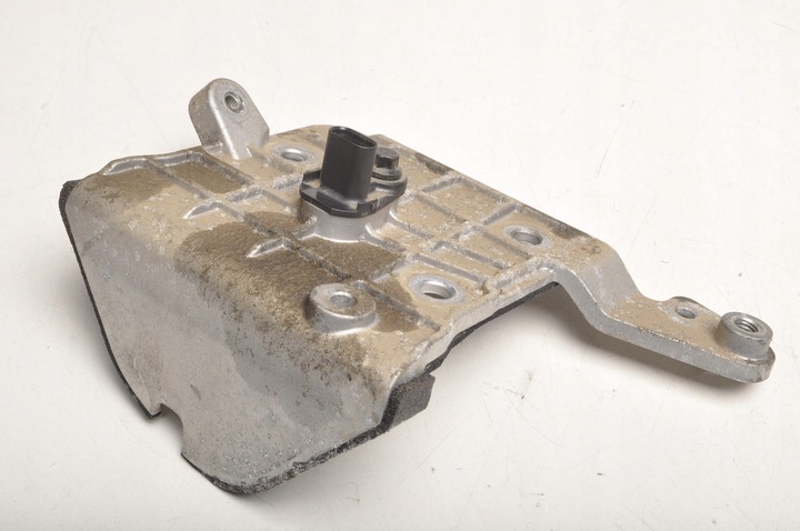 фото №1, Volvo v60 ii 2.0 16v t6 плагин гибрид лапи кронштейн 31492642 31342468 20r