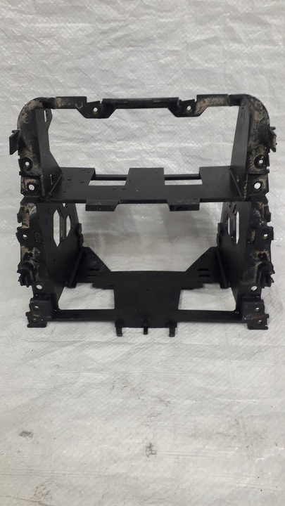 фото №2, Рамка корзина радіо vw golf v 1k0858005c