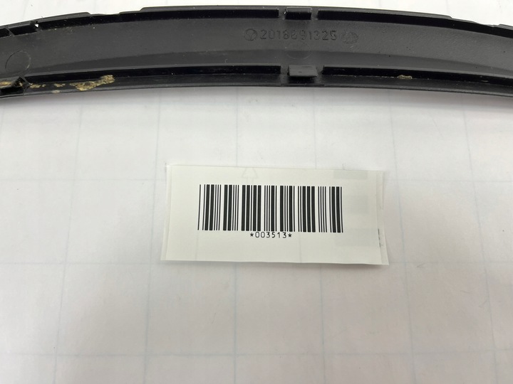 фото №8, Заглушка капота кришки двигуна mercedes w201 190 2018891325