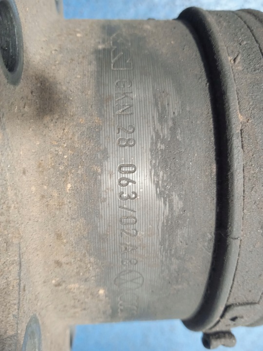 фото №3, Skoda superb i 2.8 v6 піввісь права перед