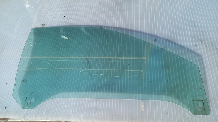 фото №1, Стекло правая перед audi a3 8l 1.6b hb 97r 3d