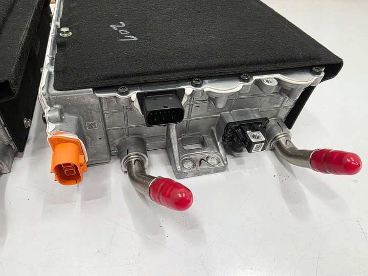 фото №11, Hyundai инвертор зарядное устройство hyundai ioniq 5 kia ev6 364001xab0 364a01xaa0