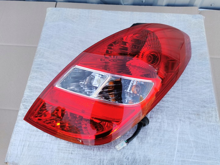 фото №1, Hyundai i20 i 08-12 лампа задняя правая хорошие зад 92402-1j000