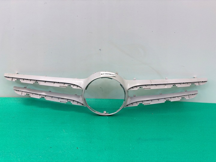 фото №1, Mercedes c-klasa w205 рамка решётка накладка решётка радиатора a2058880160 k119/521y