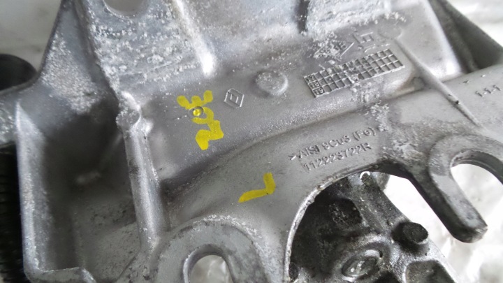 фото №8, Подушка кронштейн коробки 112223722 renault zoe двигуна підтримка 2019
