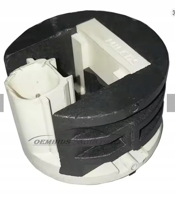 фото №3, Лампочка led lr5b красная лампы зад toyota yaris iv corolla 8158a-0d610