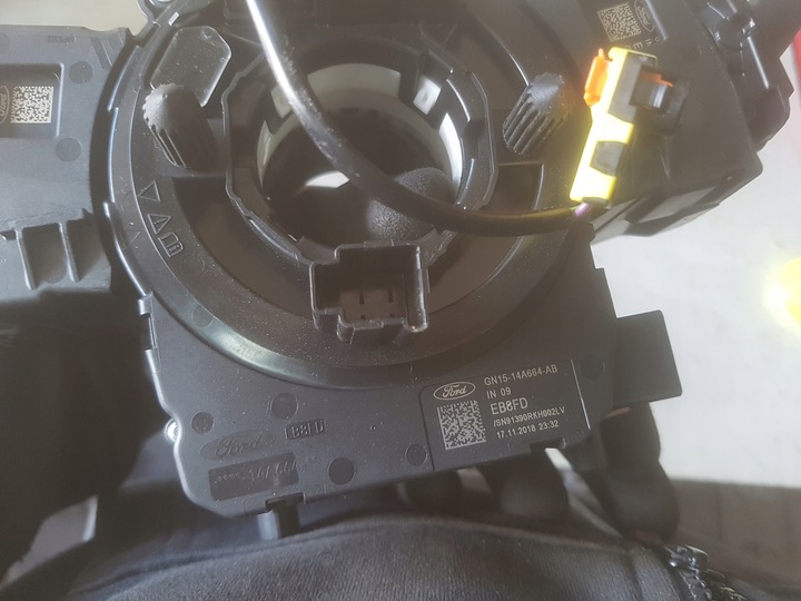 фото №6, Ford fiesta mk8 16r- подрулевые рычаги переключатели