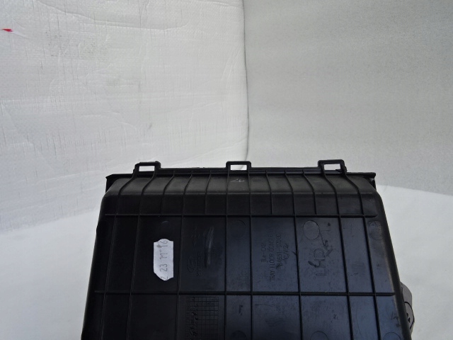 фото №5, Hyundai tucson ii бардачок полка aux usb 12v 84630-d70604x