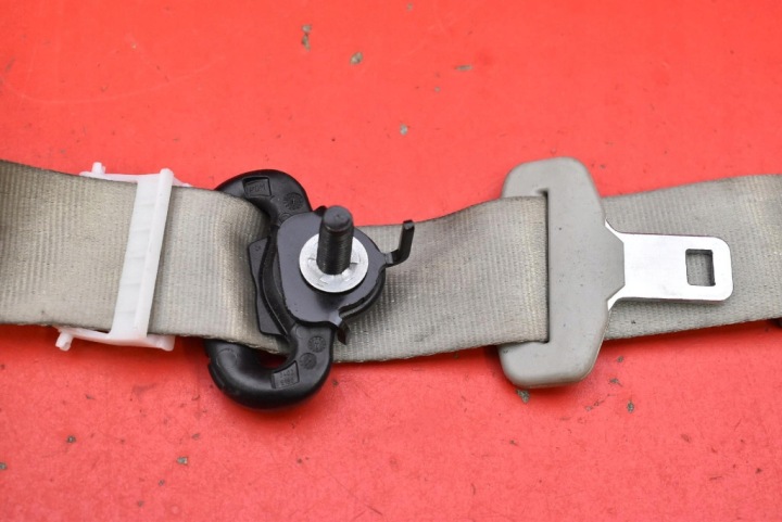 фото №10, Pas безопасности правое зад eu dm51r611b68ae ford c-max mk2 15-19