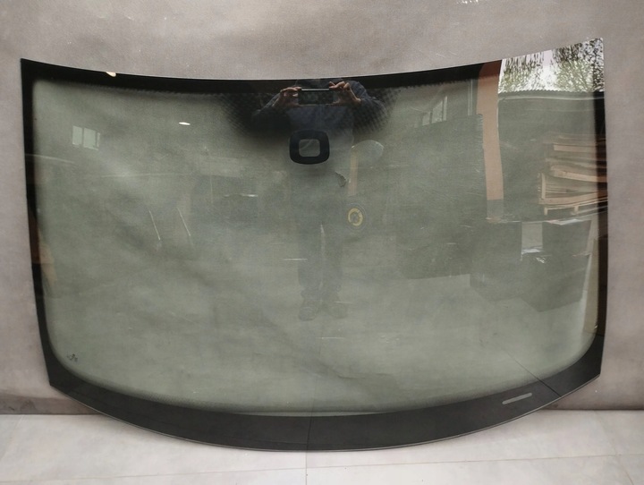 фото №1, Volkswagen golf v стекло перед лобовое